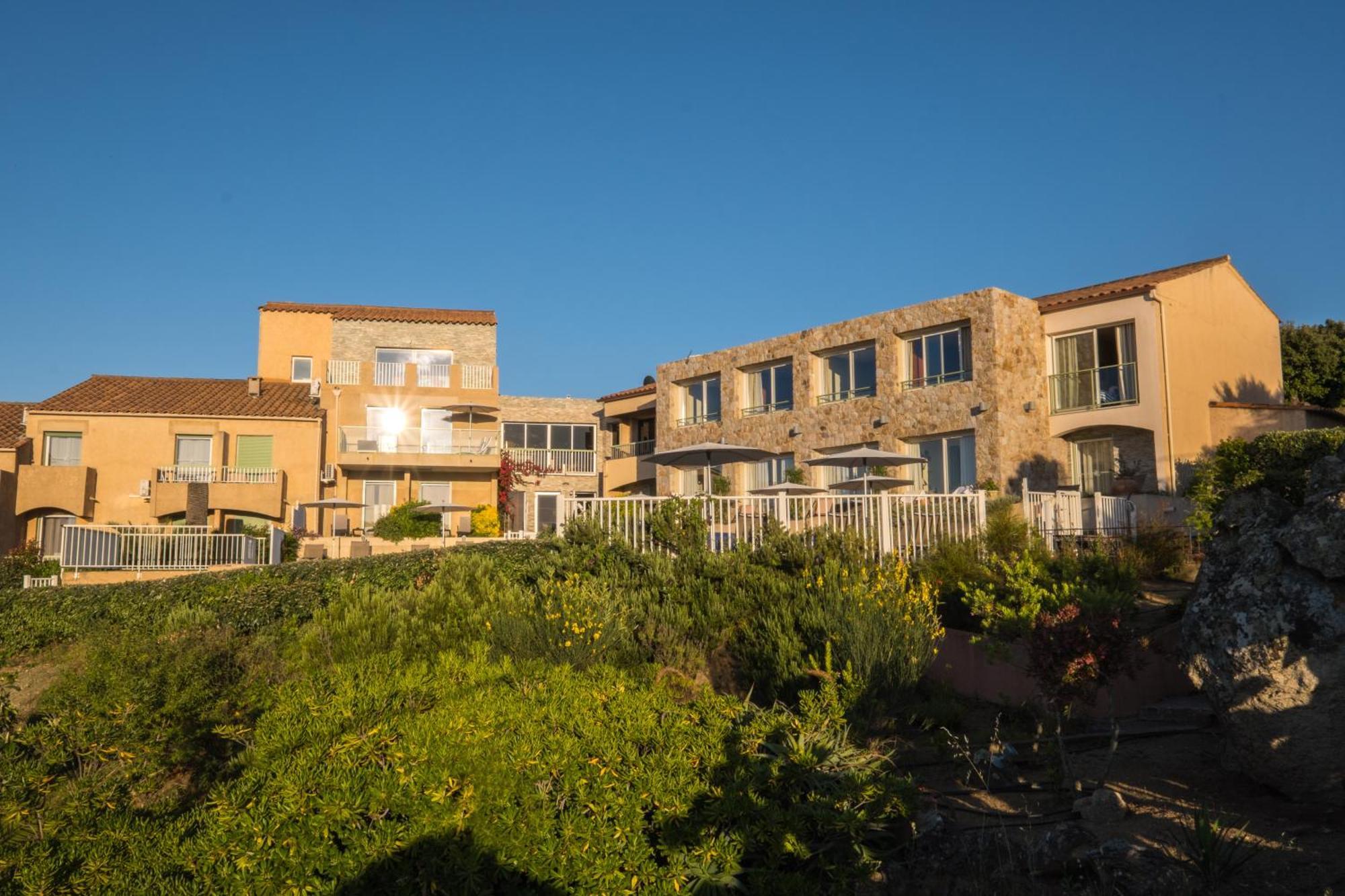 Hotel Funtana Marina LʼÎle-Rousse エクステリア 写真