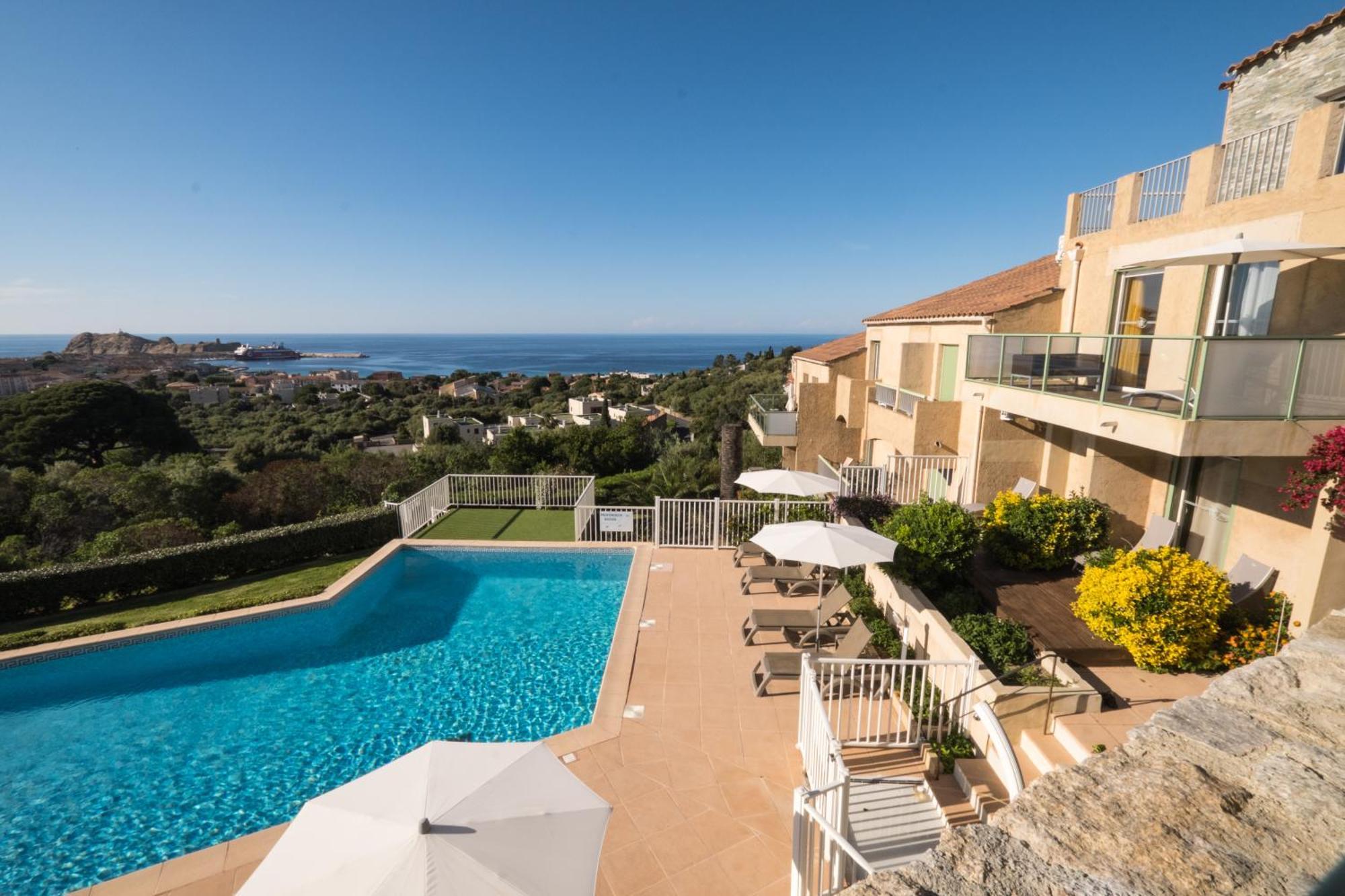 Hotel Funtana Marina LʼÎle-Rousse エクステリア 写真