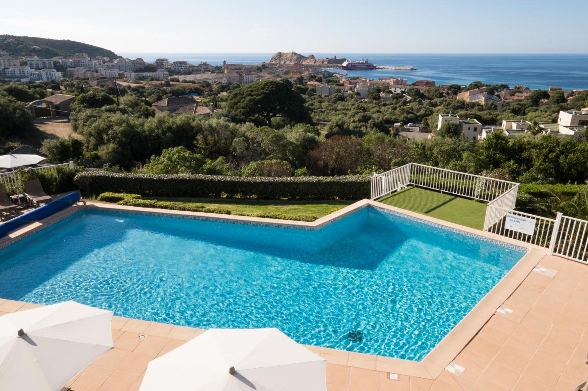 Hotel Funtana Marina LʼÎle-Rousse エクステリア 写真
