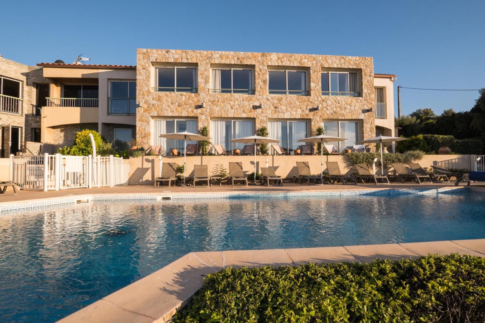 Hotel Funtana Marina LʼÎle-Rousse エクステリア 写真