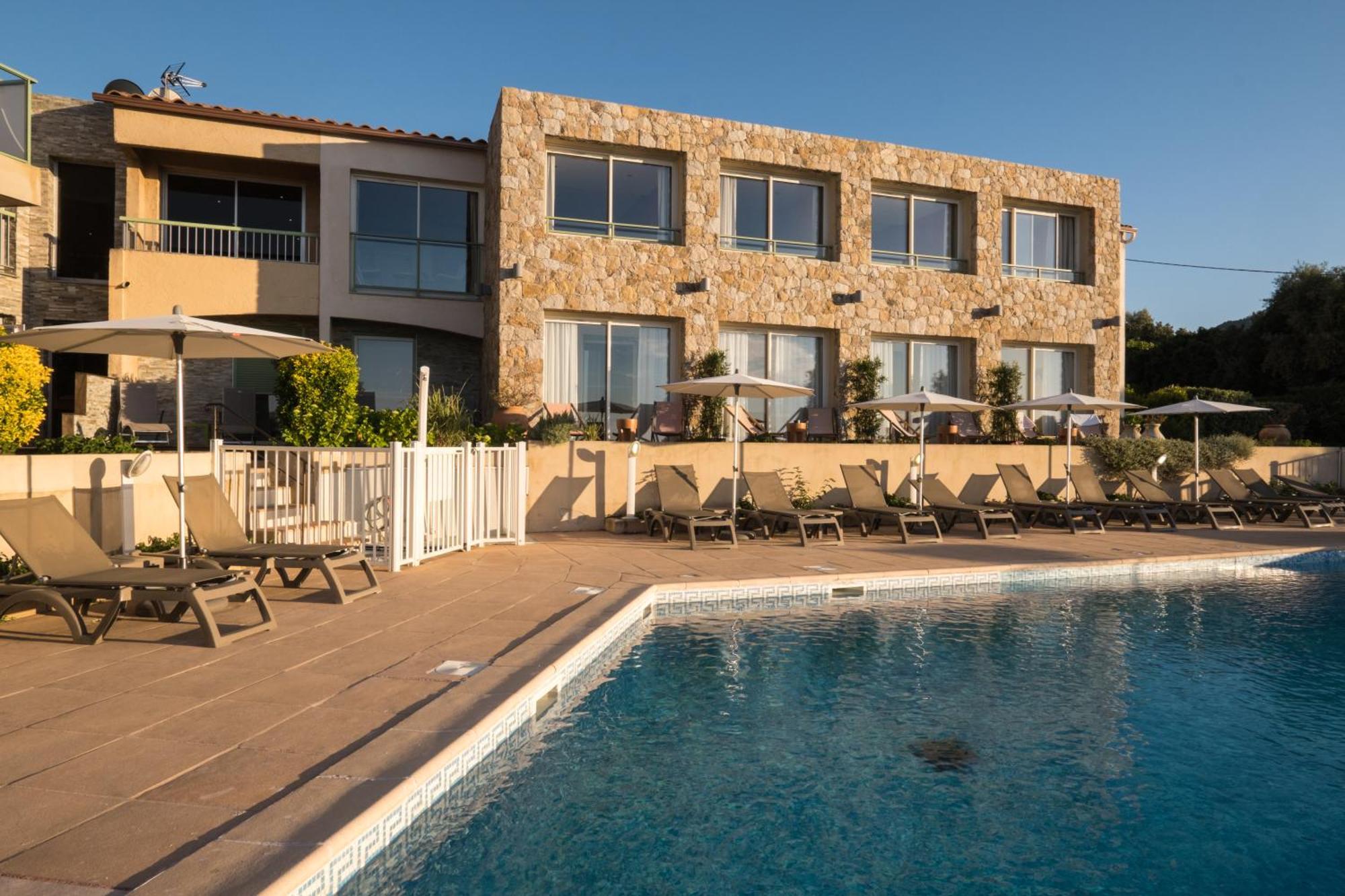 Hotel Funtana Marina LʼÎle-Rousse エクステリア 写真