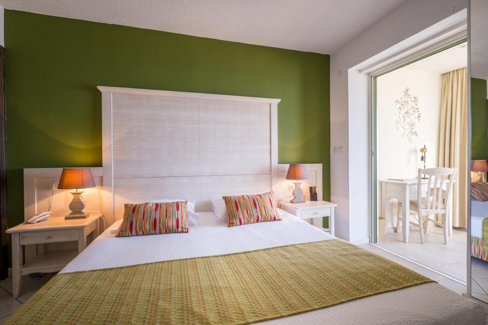 Hotel Funtana Marina LʼÎle-Rousse エクステリア 写真