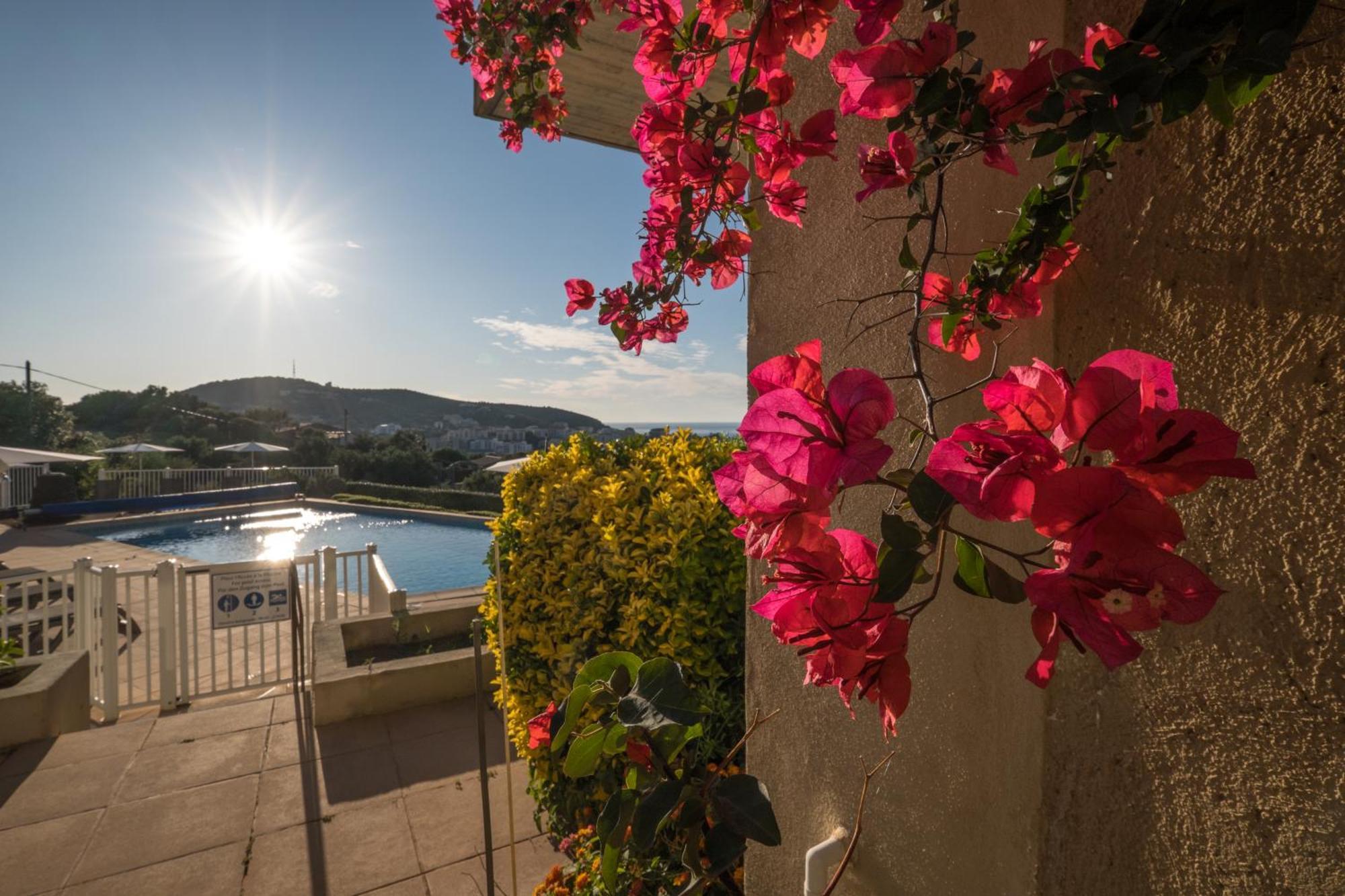 Hotel Funtana Marina LʼÎle-Rousse エクステリア 写真