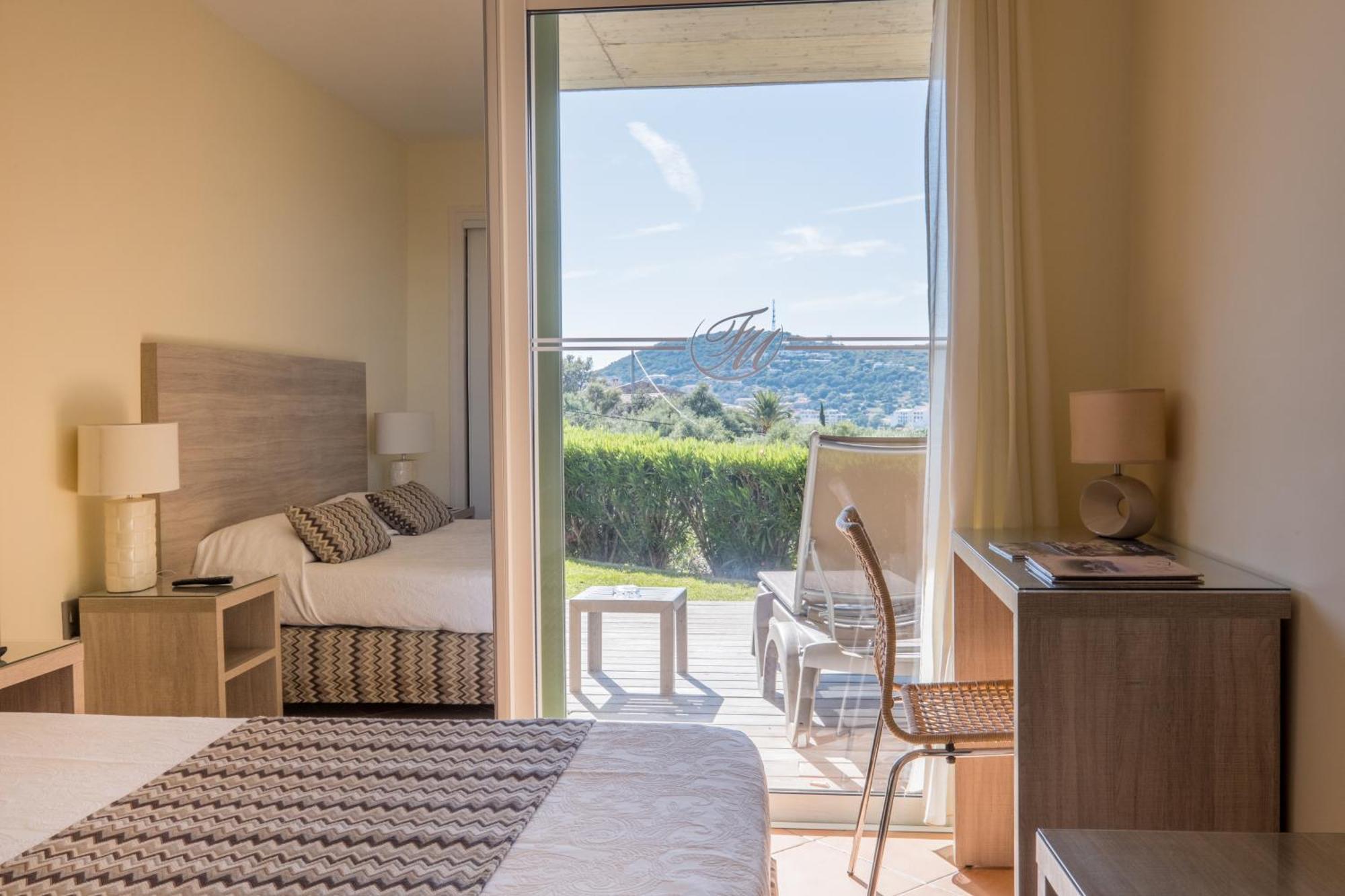 Hotel Funtana Marina LʼÎle-Rousse エクステリア 写真